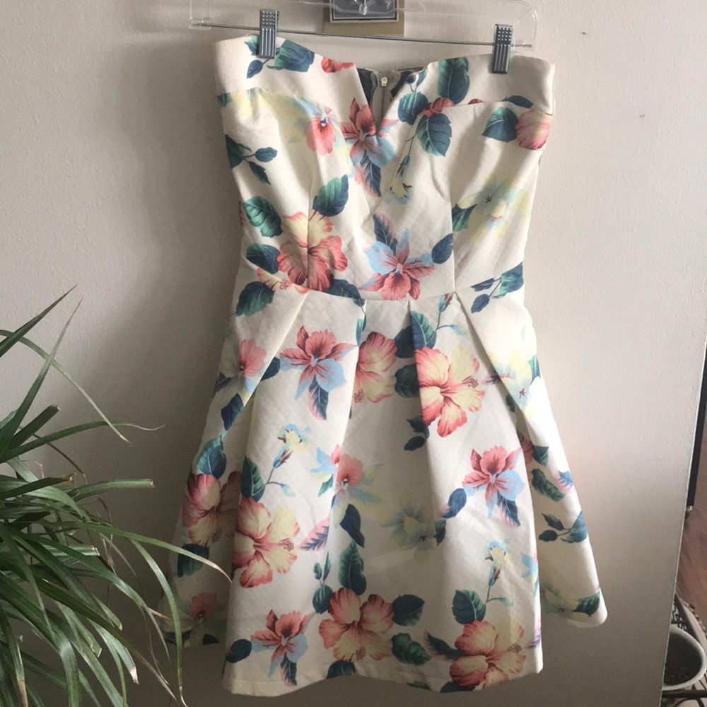 Pleated Summer Strapless Dress